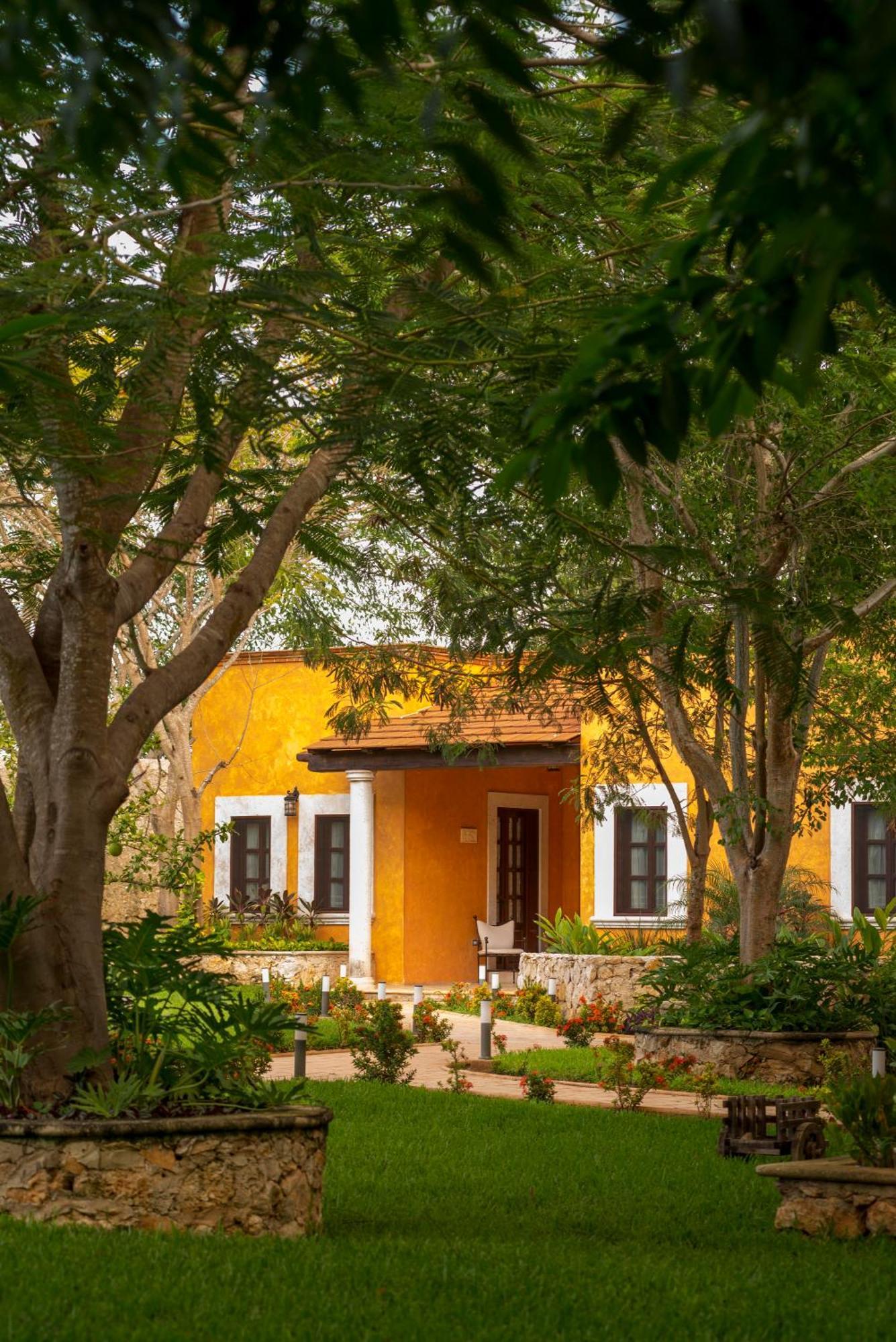 Hacienda Santa Cruz Merida Hotel Exterior photo