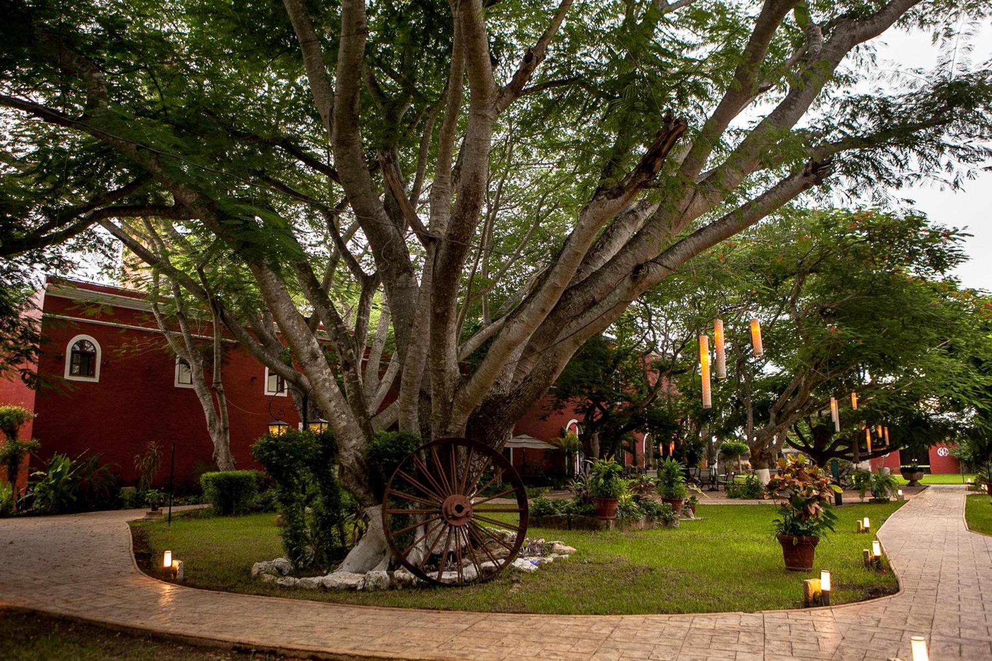 Hacienda Santa Cruz Merida Hotel Exterior photo